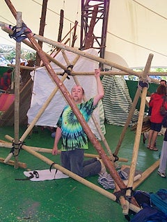 The author constructs a rather irregular tetrahedron