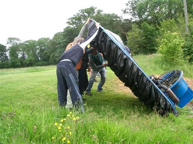 Emptying the hovercraft