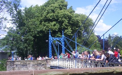 BridgeCrowd JPEG